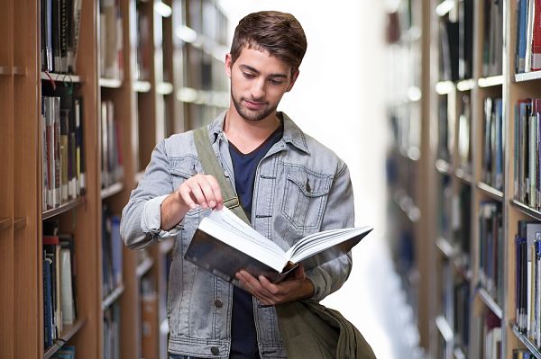 student 3500990 960 720 opt